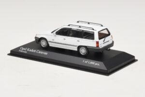 Opel Kadett E Caravan Alb Minichamps 1:43 400045911 Metal - imaginea 3 din 4