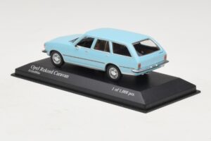 Opel Rekord D Caravan Albastru Deschis Minichamps 1:43 400044014 Metal - imaginea 3 din 4