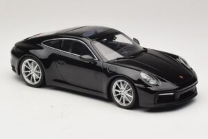Porsche 911 992 Carrera 4S Negru Minichamps 1:18 WAP0211120R992 Metal - imaginea 4 din 6