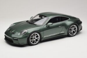 Porsche 911 992 S/T Malachite Green Metallic Norev 1:12 Porsche 911 992 S/T Malachite Green Metallic Norev 1:12 127552 Metal