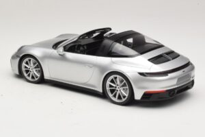 Porsche 911 992 Targa 4 GTS Argintiu Minichamps 1:18 WAP0211460RTRG Metal - imaginea 5 din 6