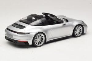 Porsche 911 992 Targa 4 GTS Argintiu Minichamps 1:18 WAP0211460RTRG Metal - imaginea 2 din 6