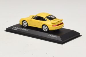 Porsche 911 993 Turbo S Galben Minichamps 1:43 430069270 Metal - imaginea 3 din 4