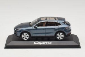 Porsche Cayenne E3 Blue Metallic Minichamps 1:43 WAP0203110J Metal