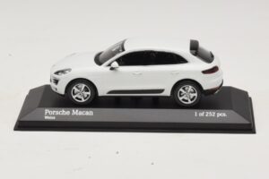 Porsche Macan 95B Alb Minichamps 1:43 410062601 Metal