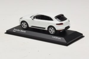 Porsche Macan 95B Alb Minichamps 1:43 410062601 Metal - imaginea 3 din 4