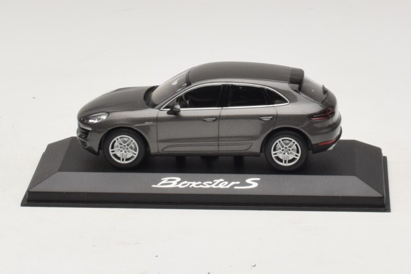Porsche Macan S Diesel 95B Bronz Metalizat Minichamps 1:43 Porsche Macan S Diesel 95B Bronz Metalizat Minichamps 1:43 WAP0201510E Metal