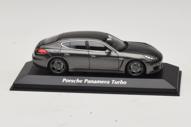 Porsche Panamera 970 Turbo Gri Metalizat Maxichamps 1:43 Porsche Panamera 970 Turbo Gri Metalizat Maxichamps 1:43 940062371 Metal