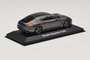 Porsche Panamera 970 Turbo Gri Metalizat Maxichamps 1:43 940062371 Metal - imaginea 2 din 4