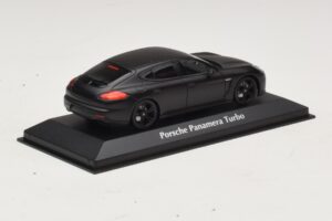 Porsche Panamera 970 Turbo Negru Mat Maxichamps 1:43 940062370 Metal - imaginea 2 din 4