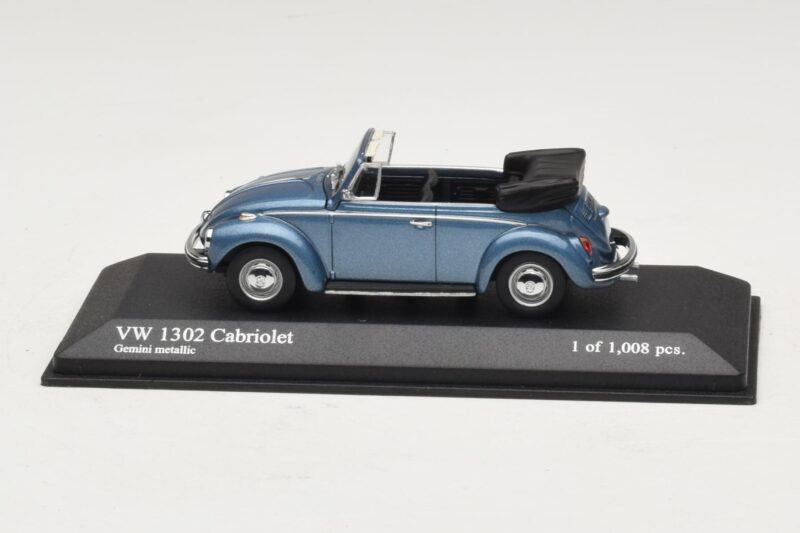 Volkswagen 1302 Cabriolet Albastru Metalizat Minichamps 1:43 Volkswagen 1302 Cabriolet Albastru Metalizat Minichamps 1:43 430055042 Metal