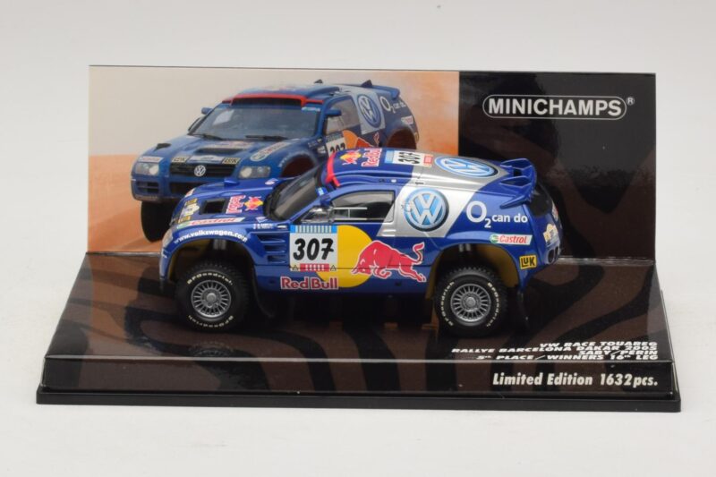 Volkswagen Race Touareg Red Bull #307 B. Saby / M. Perin Dakar Rally 2005 Minichamps 1:43 Volkswagen Race Touareg Red Bull #307 B. Saby / M. Perin Dakar Rally 2005 Minichamps 1:43 436055307 Metal