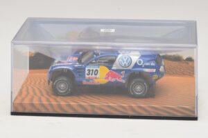 Volkswagen Race Touareg Red Bull #310 Ediție Dealer 2005 Minichamps 1:43 7LO099400PD310 Metal - imaginea 4 din 5