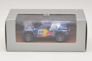 Volkswagen Race Touareg Red Bull #310 Ediție Dealer 2005 Minichamps 1:43 7LO099400PD310 Metal - imaginea 5 din 5