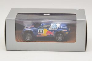 Volkswagen Race Touareg Red Bull #313 Ediție Dealer 2005 Minichamps 1:43 7LO099400PD313 Metal - imaginea 4 din 5
