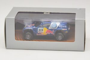 Volkswagen Race Touareg Red Bull #317 Ediție Dealer 2005 Minichamps 1:43 7LO099400PD317 Metal - imaginea 5 din 5