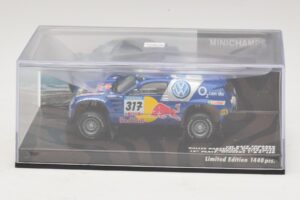 Volkswagen Race Touareg Red Bull #317 Gordon / von Zitzewitz Dakar Rally 2005 Minichamps 1:43 436055317 Metal - imaginea 4 din 5