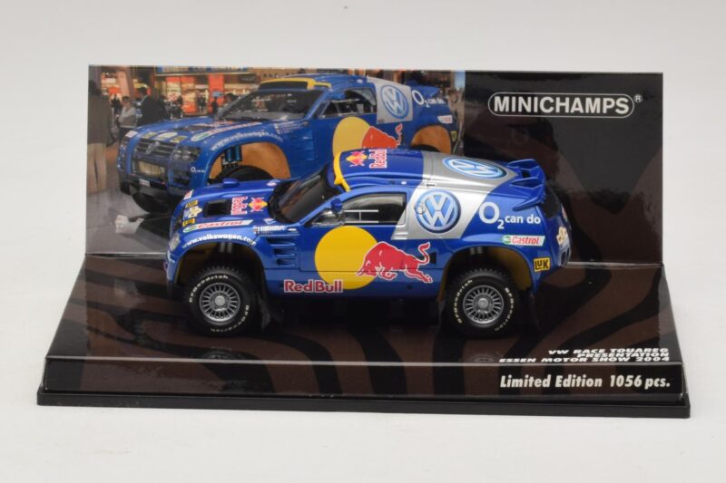 Volkswagen Race Touareg Red Bull Presentation Essen Motor Show 2004 Minichamps 1:43 Volkswagen Race Touareg Red Bull Presentation Essen Motor Show 2004 Minichamps 1:43 436045300 Metal