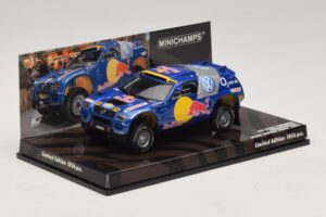 Volkswagen Race Touareg Red Bull Presentation Essen Motor Show 2004 Minichamps 1:43 436045300 Metal - imaginea 2 din 5