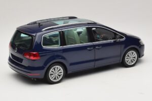 Volkswagen Sharan Blue Metallic Minichamps 1:18 110051000 Metal - imaginea 3 din 8