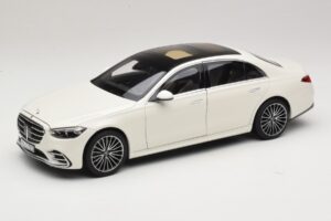 Mercedes Clasa S W223 AMG Line alb Norev 1:18 Mercedes Clasa S W223 AMG Line alb Norev 1:18 183807 Metal