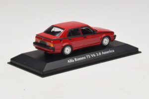 Alfa Romeo 75 V6 3.0 America Roșu Maxichamps 1:43 940120461 Metal - imaginea 2 din 5
