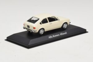 Alfa Romeo Alfasud Alb Maxichamps 1:43 940120101 Metal - imaginea 2 din 5
