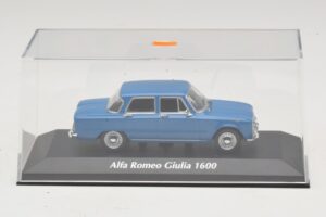Alfa Romeo Giulia 1600 Albastru Maxichamps 1:43 940120900 Metal - imaginea 4 din 5