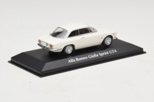 Alfa Romeo Giulia Sprint GTA Alb Maxichamps 1:43 940120441 Metal - imaginea 2 din 5