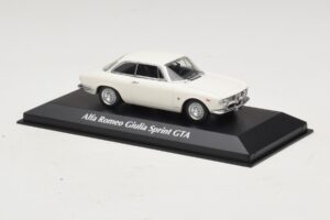 Alfa Romeo Giulia Sprint GTA Alb Maxichamps 1:43 940120441 Metal - imaginea 3 din 5