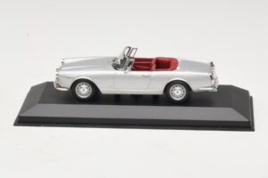 Alfa Romeo Spider 916 3.2 V6 24V Argintiu Minichamps 1:43 400120330 Metal