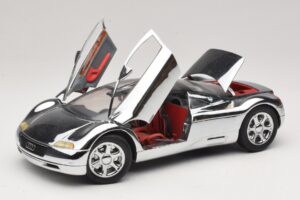 Audi Avus Quattro Chrome Silver Revell 1:18 08830 Metal - imaginea 2 din 8