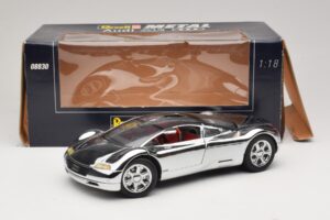 Audi Avus Quattro Chrome Silver Revell 1:18 08830 Metal - imaginea 8 din 8