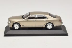 Bentley Mulsanne Auriu Metalizat Minichamps 1:43 Bentley Mulsanne Auriu Metalizat Minichamps 1:43 40433 Metal