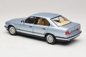 BMW 535i E34 Albastru Deschis Metalizat Minichamps 1:18 100024007 Metal - imaginea 7 din 8