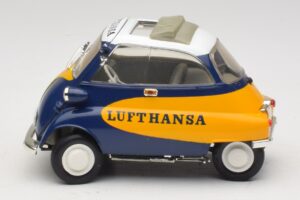 BMW Isetta 250 Lufthansa Revell 1:18 08926 Metal - imaginea 4 din 8