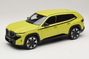 BMW XM G09 Galben Minichamps 1:18 110023302 Metal