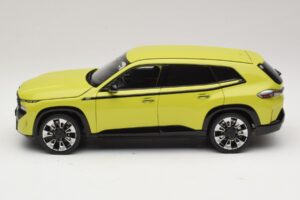 BMW XM G09 Galben Minichamps 1:18 110023302 Metal - imaginea 4 din 8