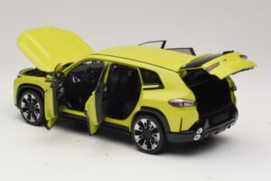 BMW XM G09 Galben Minichamps 1:18 110023302 Metal - imaginea 5 din 8