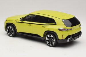 BMW XM G09 Galben Minichamps 1:18 110023302 Metal - imaginea 7 din 8