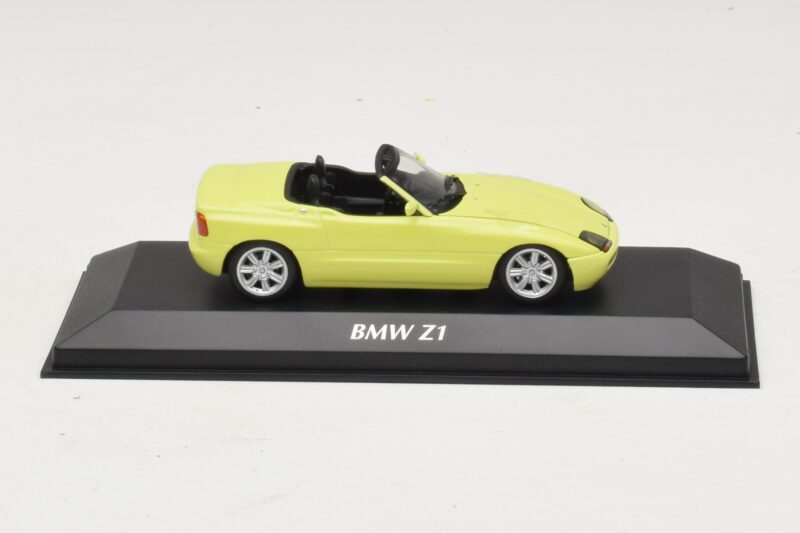 BMW Z1 E30 Galben Maxichamps 1:43 BMW Z1 E30 Galben Maxichamps 1:43 940020100 Metal