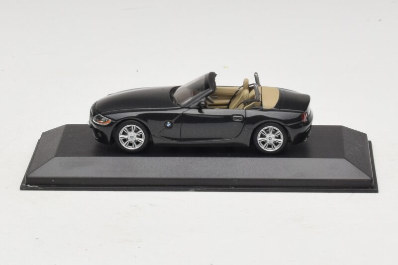BMW Z4 E85 Negru Metalizat Cutie De Înlocuire Minichamps 1:43 80420144055-R1 Metal