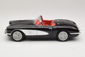 Chevrolet Corvette C1 Tuxedo Black AUTOart 1:18 71142 Metal - imaginea 4 din 8