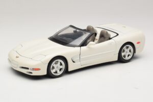 Chevrolet Corvette C5 Cabriolet Alb Bburago 1:18 3076-P1 Metal