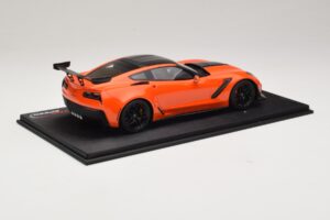 Chevrolet Corvette C7 ZR-1 High Voltage Tint TopSpeed 1:18 TS0147 Rășină - imaginea 2 din 6