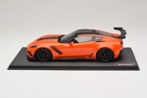 Chevrolet Corvette C7 ZR-1 High Voltage Tint TopSpeed 1:18 TS0147 Rășină - imaginea 3 din 6