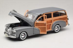 Chevrolet Fleetmaster Woody Gri Maisto 1:18 31854 Metal - imaginea 2 din 8
