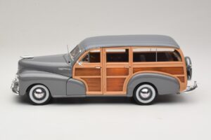 Chevrolet Fleetmaster Woody Gri Maisto 1:18 31854 Metal - imaginea 4 din 8
