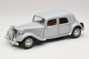 Citroen 15CV Six Gri Maisto 1:18 31837 Metal