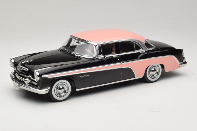 DeSoto Fireflite Sedan Negru & Roz KK-Scale 1:18 KKDC181542 Metal